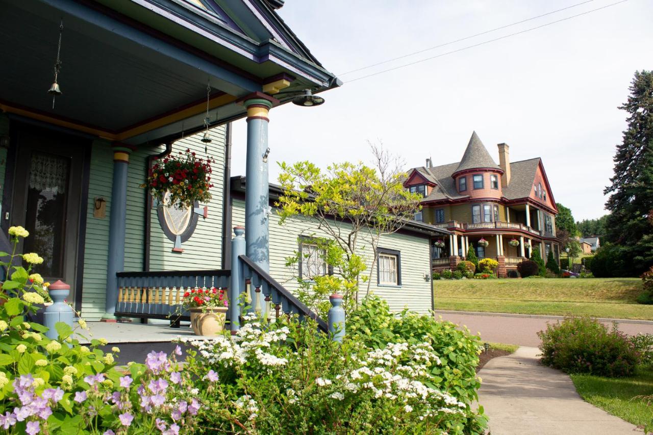 Harbor Hill House Villa Bayfield Exterior photo